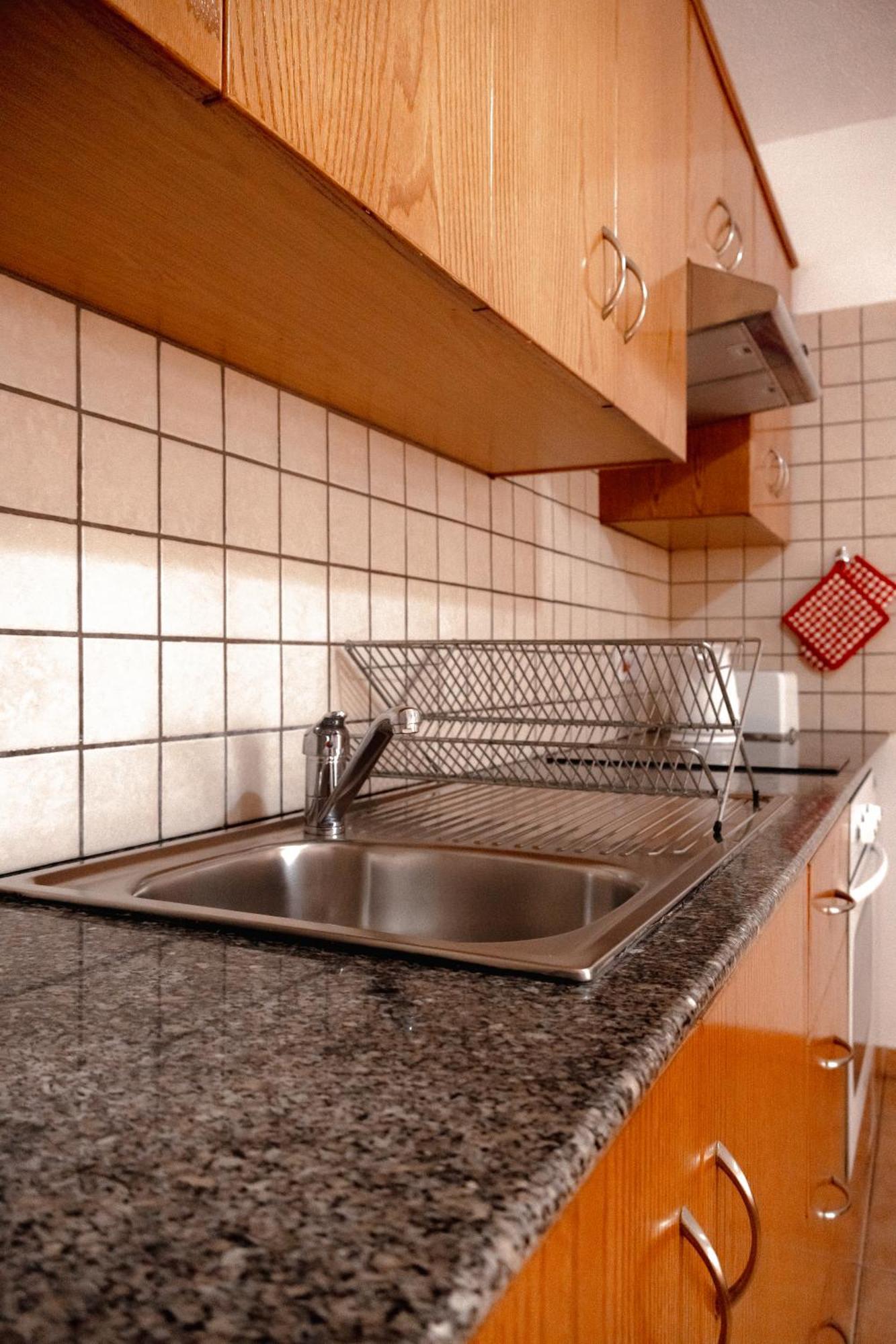 Nissus Urban Hostel Ajía Nápa Szoba fotó